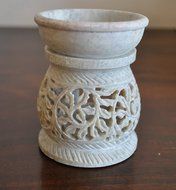 Artist Haat Handmade Soapstone Aroma Diffuser with Floral Jali - Lattice Work (Beige, 10x7.62x7.62 cm Approx.)