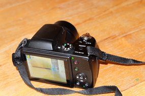 Sanyo VPC-E2100BK 14MP Digital Camera, 14MP, 21x zoom (25mm wide), 3" (460k) LCD, CCD Sensor Shift image stabilization... N2