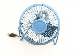 ST park USB Table Desk Personal Fan ,Metal Design, Quiet Operation, Rotate 360 Degrees (black)