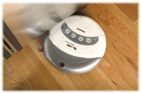 iRobot Roomba 4210 Discovery Vacuuming Robot, White N2