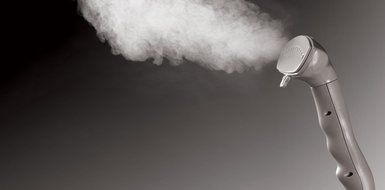 SINGER SteamWorks Pro 1500 Watt Garment &amp; Fabric Steamer with 90 Minutes of Continuous Steam
