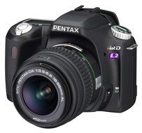 PENTAX digital SLR camera * ist DL2 Lens Kit