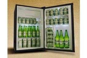 Compact Personal Marshall 4.4 cu.ft Refrigerator With Freezer N3