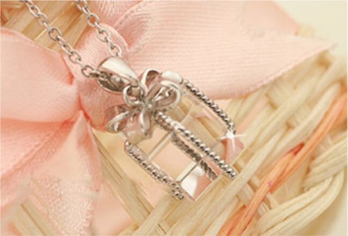 Transparent Gift Box Bow Chain Necklace Sweater Pendant Silver Jewelry Gift N2