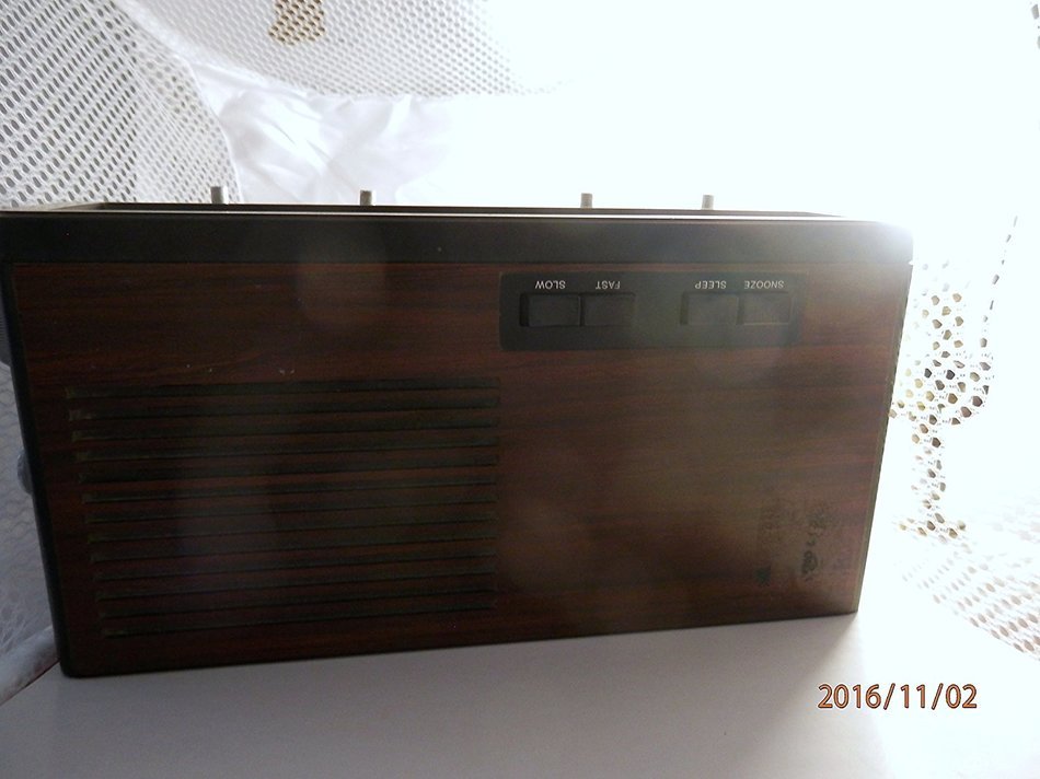 Realistic Radio Model No 12-1520 N3