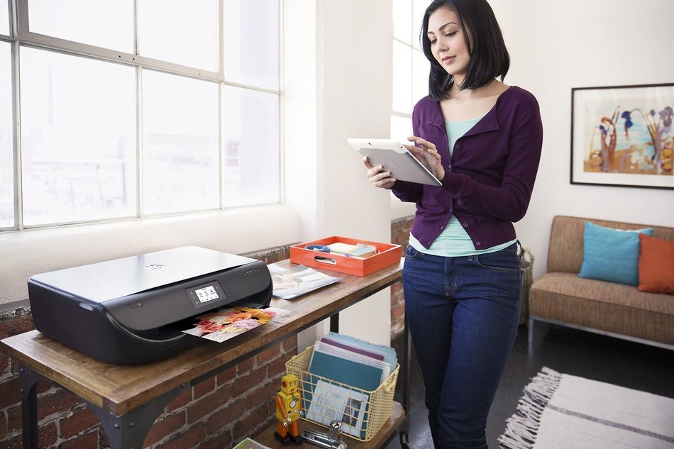 HP Envy 4520 Wireless All-in-One Photo Printer with Mobile Printing, Instant Ink ready (F0V69A) N4