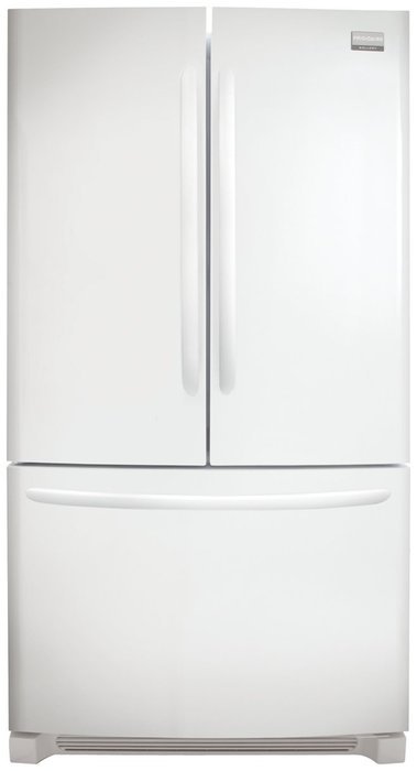 Gallery Series 27.8 Cu. Ft. French Door Free-Standing Refrigerator/Freezer Color: Pearl White