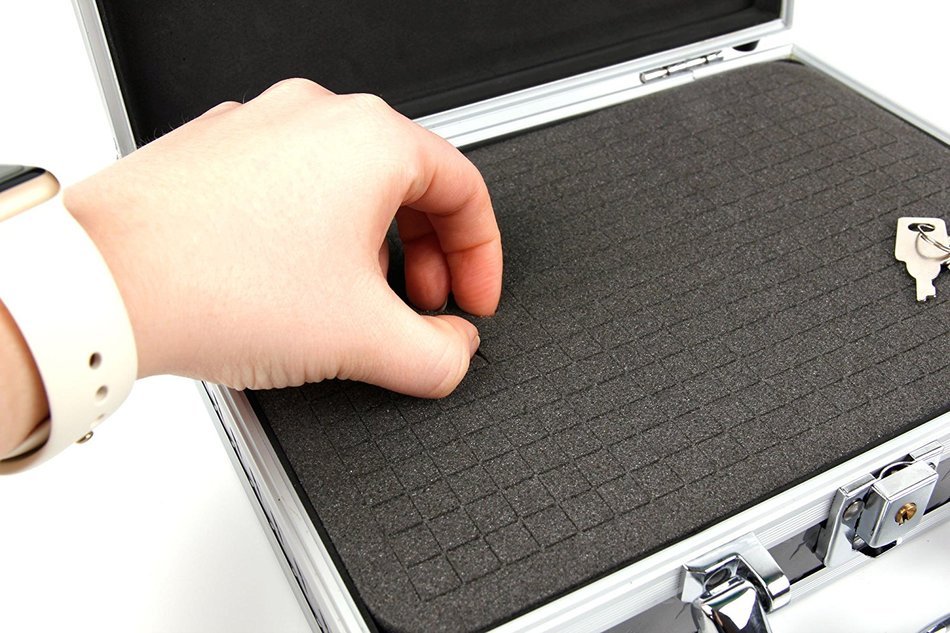 Protective Silver Aluminium Flight Case With Shock Absorbing D.I.Y Customizable Foam Interior - Compatible with... N6