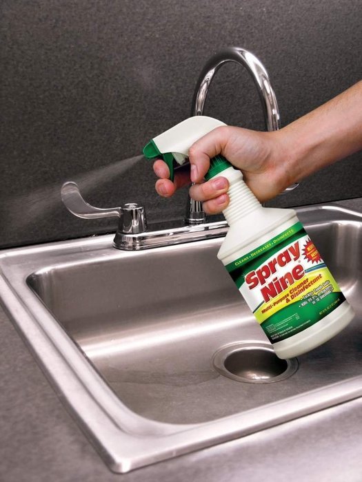 Spray Nine 26832 Heavy Duty Cleaner/Degreaser and Disinfectant, 32 oz.