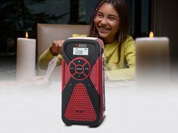 American Red Cross FRX2 Hand Turbine AM/FM Weather Radio with Smartphone Charger - Red (ARCFRX2WXR) N5