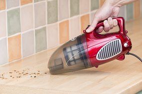 Ewbank HSVC3 Chilli 3 Combi-Stick/Handheld Vacuum, Red Finish - Corded N3
