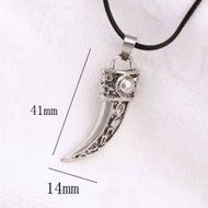 Unique Stainless Steel Men Domineering Wolf Tooth Shape Pendant Necklace SS N3