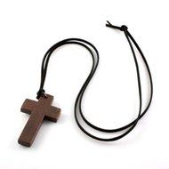 Women Men Fashion Wooden Jewellery Wood Cross Pendant Sweater Decor Necklace New N2