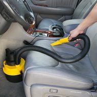 Wagan 750 Wet and Dry Ultra Vac with Air Inflator