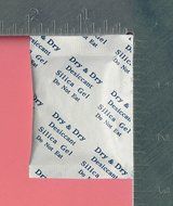 5 Gram Pack of 30 "Dry&amp;Dry" Silica Gel Packets Desiccant Dehumidifiers N7