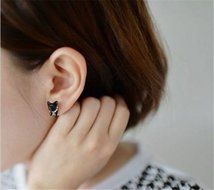 1Pc Black Punk Cool Simple 3D Animal Cat Kitten Impalement Lady Ear Stud Earring N2