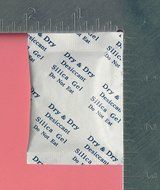 5 Gram Pack of 30 &quot;Dry&amp;Dry&quot; Silica Gel Packets Desiccant Dehumidifiers N9