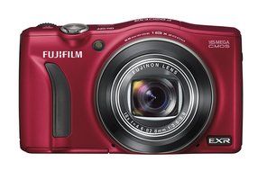 Fujifilm FinePix F820EXR 16MP Digital Camera with 3-Inch LCD Red - International Version (No Warranty) N3