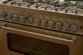 36" Pro-Style Dual Fuel Range -Natural Gas w/option to convert to propane N3