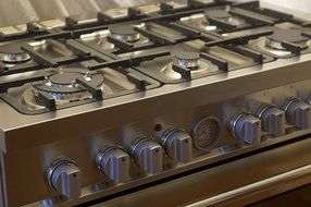 36" Pro-Style Dual Fuel Range -Natural Gas w/option to convert to propane N5