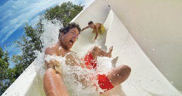 GoPro Hero4 Hero 4 12MP Full HD 4K 30fps 1080p 120fps Built-In Wi-Fi Waterproof Wearable Camera Black Adventure... N109