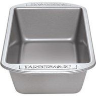 Farberware Nonstick Bakeware 9-Inch x 5-Inch Loaf Pan, Gray. Non-Stick Coating Allows For Easy Food Release.