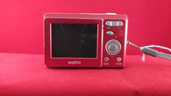 Sanyo S770 3x Optical Zoom 7.1 Megapixels - Light Pink