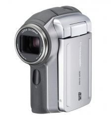 Panasonic SDR-S150 3.1MP 3CCD MPEG2 Camcorder w/10x Optical Zoom (2GB Card Included) (Discontinued by Manufacturer)