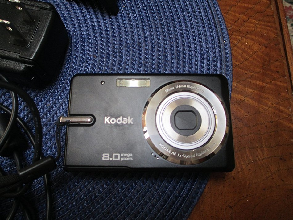 Kodak EasyShare Zoom Digital Camera M873 - Black N2