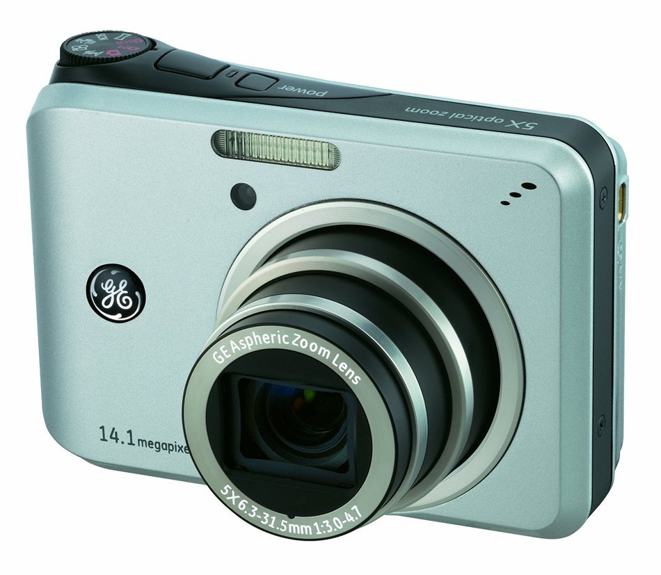 GE A1455 14MP Digital Camera with 5X Optical Zoom and 2.7-Inch LCD with Auto Brightness (Silver) N5