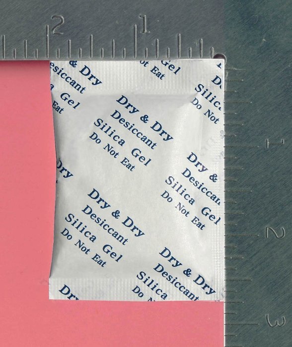 5 Gram Pack of 30 "Dry&Dry" Silica Gel Packets Desiccant Dehumidifiers N7