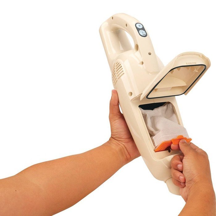 Makita LC05 12V Vacuum with Built-In Battery N5