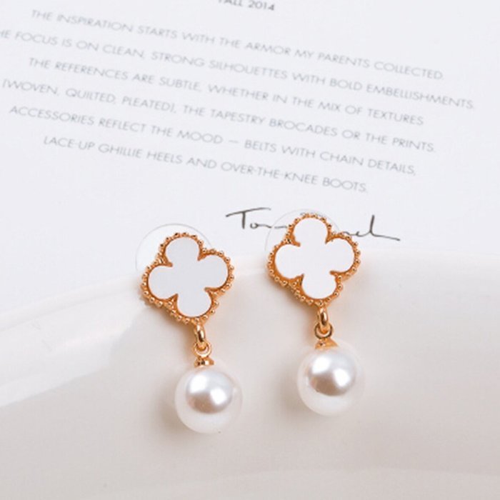 KAKA(TM) Women Girl Korean Stylish Black Four-leaf Glass Pearl Beauty Earing Accessories N6