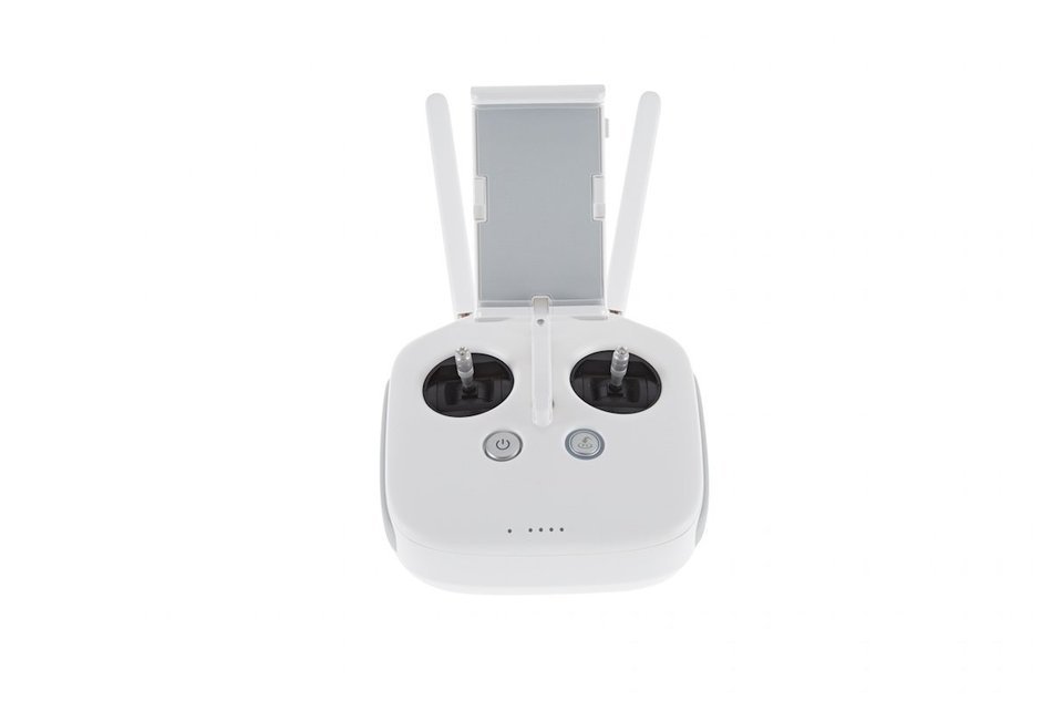 DJI Phantom 3 4K bundle by Camrise includes Camrise Lanyard and Camrise USB Reader