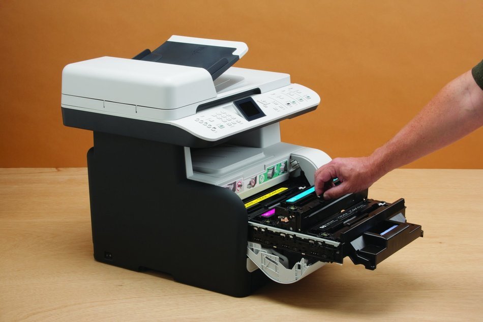 HP CM1312NFI Color LaserJet Printer N4