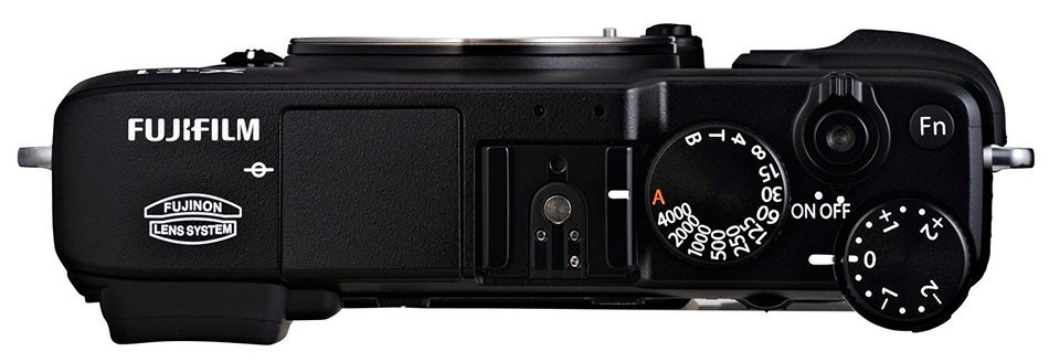 Fujifilm X-E1 16.3 MP Compact System Digital Camera with 2.8-Inch LCD - Body Only (Silver)
