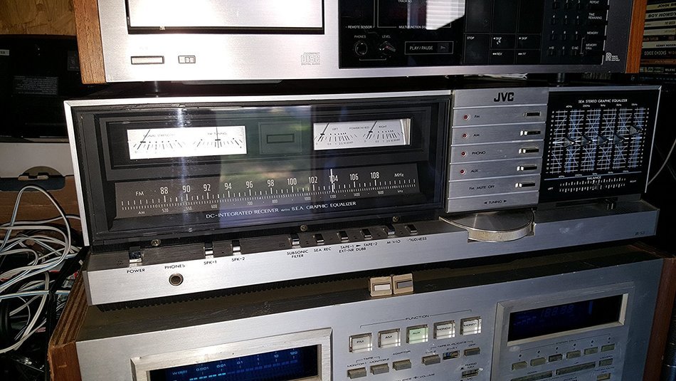 JVC JR-S301 FM AM Stereo DC-Integrated Receiver 60WPC