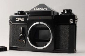 VINTAGE CANON F1 PHOTO CAMERA N3