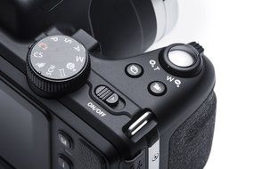 Kodak PIXPRO Astro Zoom AZ421 16 MP Digital Camera with 42X Opitcal Zoom and 3" LCD Screen (White) N15