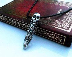 Men Women Retro Silver Skull Pendant Bullet shape Chain Stainless Steel Necklace N4