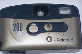 POLAROID 200 BF CAMERA
