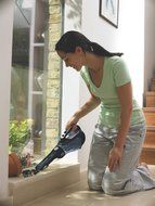 Black + Decker BDH2000L 20-Volt Max Lithium Ion Battery Cordless Hand Vacuum N2