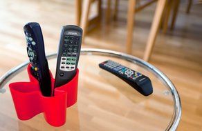 Cozy Remote Control Tidy Remote Holder and TV Remote Organizer (Red) N22