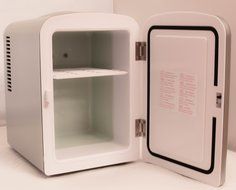 Uber Appliance UB-CH1 Uber Chill 6 can retro personal mini fridge for bedroom, office or dorm (Gun Metal (silver)) N4