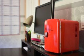Uber Appliance UB-CH1 Uber Chill 6 can retro personal mini fridge for bedroom, office or dorm (Gun Metal (silver)) N5