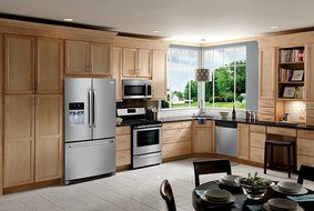 Frigidaire Gallery 4pc Appliance Package with French Door Fridge and Convection Range - TP101 N2
