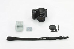 Canon PowerShot SX520 16Digital Camera with 42x Optical Image Stabilized Zoom with 3-Inch LCD (Black) N3