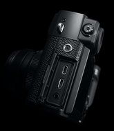Fujifilm X-Pro2 (Body) + Fujinon XF35mm F2 R WR (Black) N2