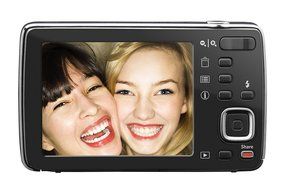 Kodak EasyShare Mini M200 10 MP Digital Camera with 3x Optical Zoom and 2.5-Inch LCD - Black