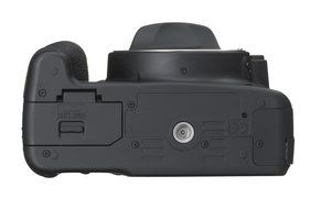Canon Rebel XSi DSLR Camera with EF-S 18-55mm f/3.5-5.6 IS Lens (OLD MODEL)(Certified Refurbished)
